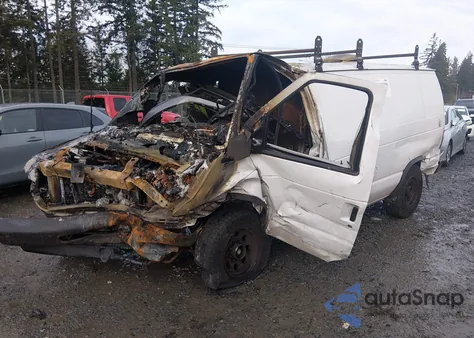 2002 Ford E-250 Commercial/Recreational z USA, uszkodzony, nr VIN 1FTNE24L62HA99371